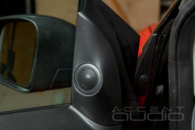 Дешево, эффективно и эффектно – настоящий автозвук для Smart Fortwo