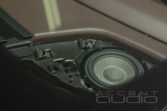 Новая, громкая, стильная аудиосистема в Porsche Taycan