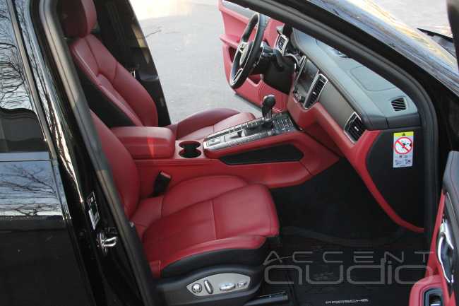 Porsche Macan - Bose + Focal = House Music!
