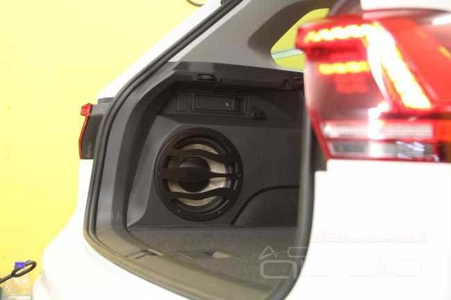 Другой взгляд на звук в Volkswagen Tiguan 2018