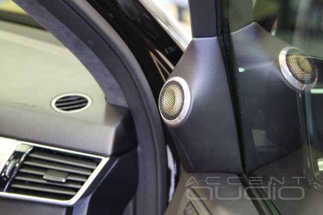 Mercedes-Benz GLE Яркий и громкой звук 