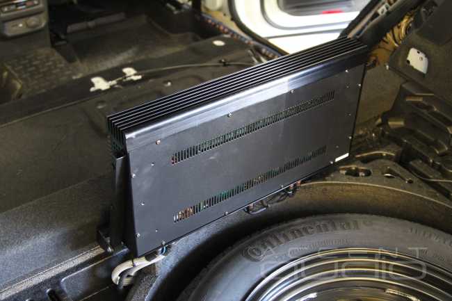 Перешив сидений в новом Tiguan и модернизация аудиосистемы Composition Media 