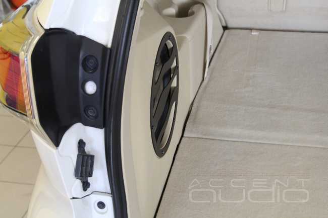 Новая аудиосистема Toyota Highlander на базе Pioneer AVH-Z5000BT