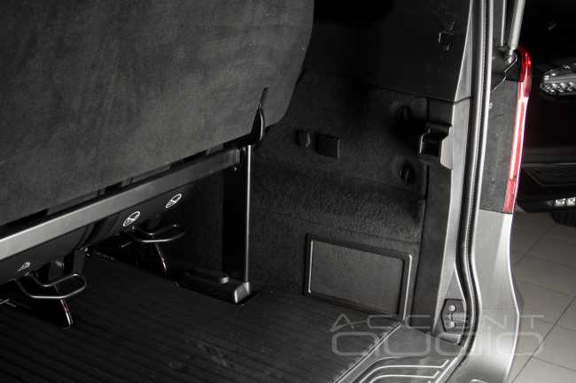 Alpine и Helix – всё, что нужно для мягкого и живого звука в Mercedes-Benz Vito W447