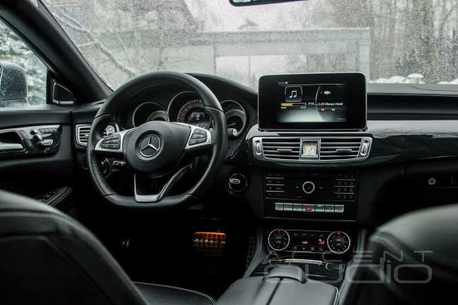 Идеально штатно, но не Harman: бюджетное решение для меломана в MB CLS