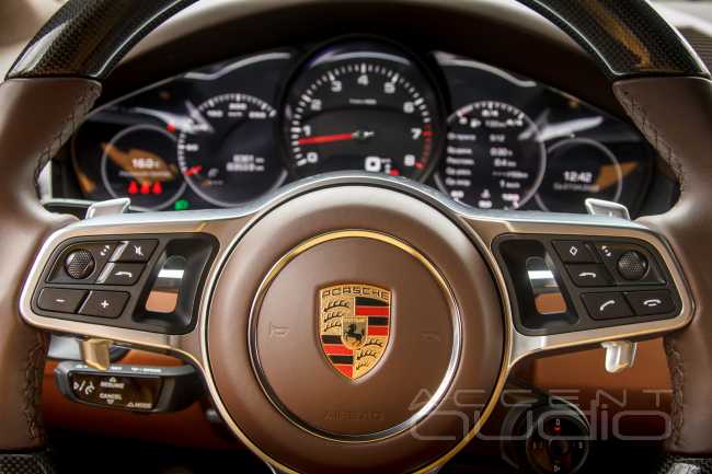Бюджетная модернизация аудиосистемы в Porsche Cayenne Coupe 2022