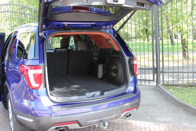 Ford Explorer 2019 – отличная машина, а звучание аудиосистемы мы исправим