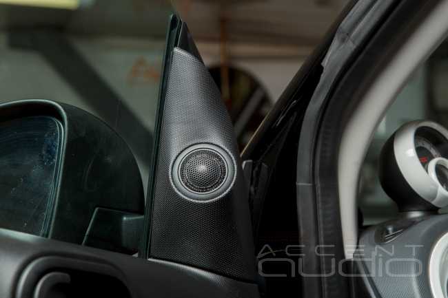 Дешево, эффективно и эффектно – настоящий автозвук для Smart Fortwo