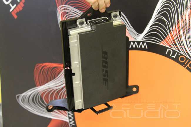 Porsche Macan - Bose + Focal = House Music!