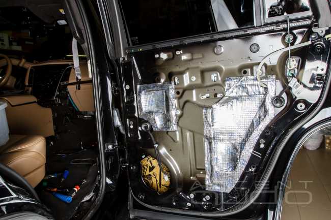Немецкий звук в американской машине: модернизация аудиосистемы Cadillac Escalade