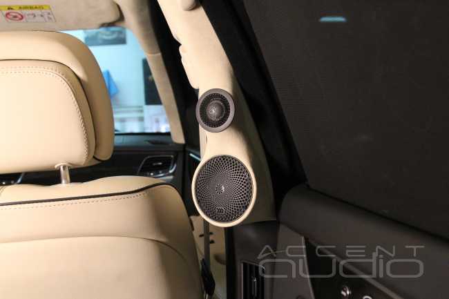 Роскошь звука для задних пассажиров Hyundai Genesis