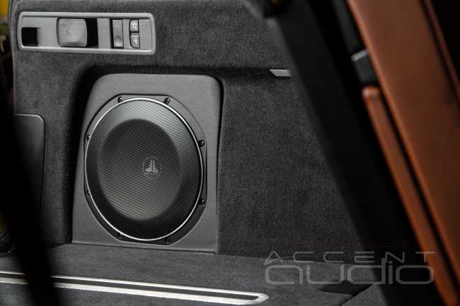 Новому BMW X5 - новый звук !
