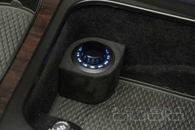 Bentley Premium Sound System, вместо жалкой заводской пародии 