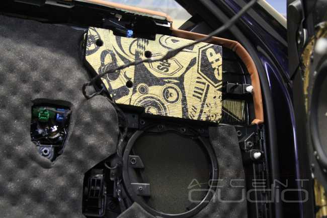 Hi-End штатно: аудиосистема премиум класса вместо Meridian