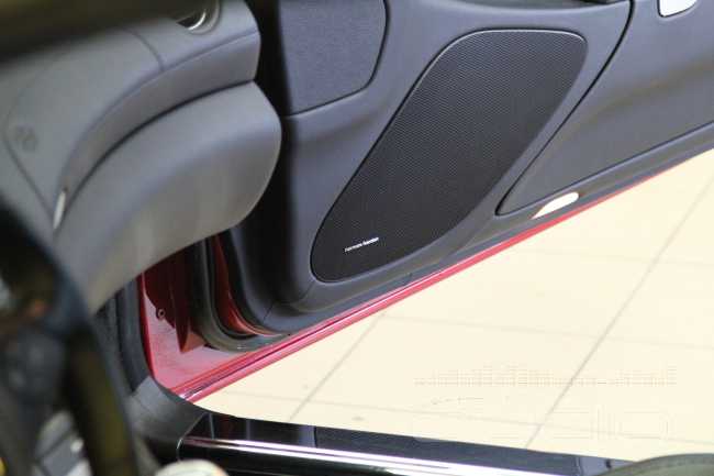 Отбрасывая все лишнее от HarmanKardon: новый звук Audison в Mercedes-Benz SL350