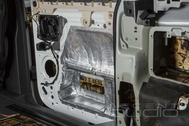 Вдаль с комфортом, звуком и стилем: автозвук и тюнинг Opel Zafira Life