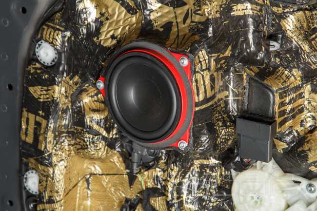 Великолепный BMW X6 III (G06) и его новая аудиосистема