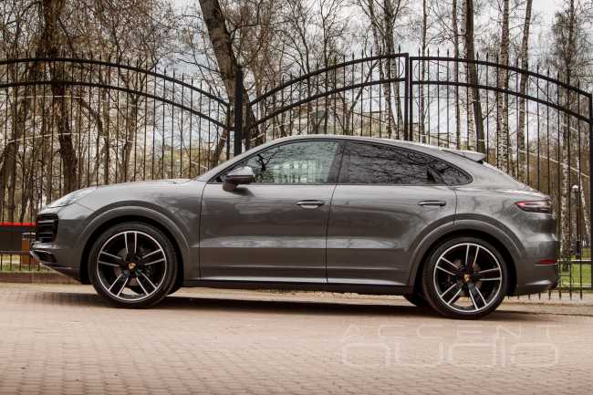 Бюджетная модернизация аудиосистемы в Porsche Cayenne Coupe 2022