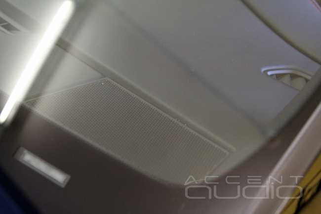 Porsche Macan - Bose + Focal = House Music!