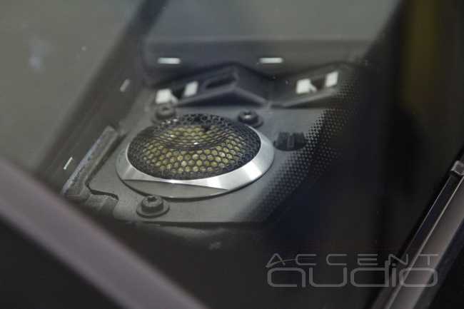 Porsche Macan - Bose + Focal = House Music!