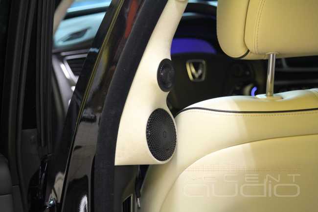 Роскошь звука для задних пассажиров Hyundai Genesis