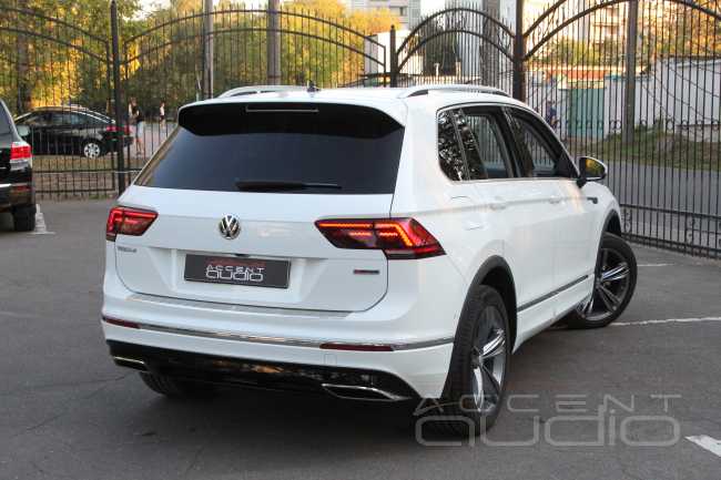 Перешив сидений в новом Tiguan и модернизация аудиосистемы Composition Media 