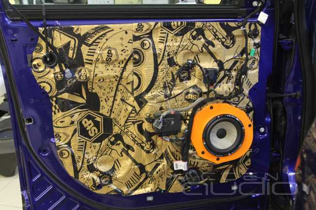 Ford Explorer 2019 – отличная машина, а звучание аудиосистемы мы исправим