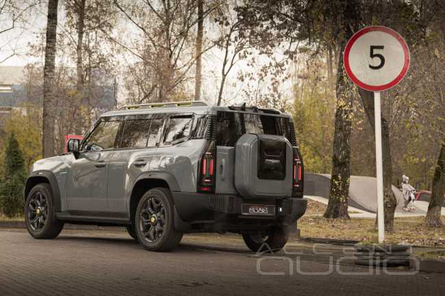 Бюджетный, немецкий, крутой: новый автозвук в Jetour T2