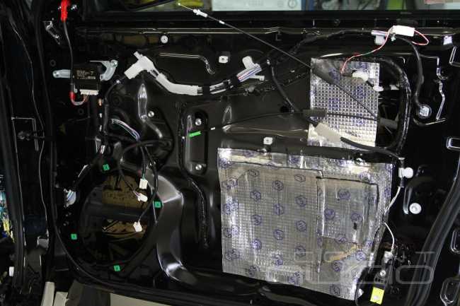 Замена магнитолы в Toyota Land Cruiser Prado 150