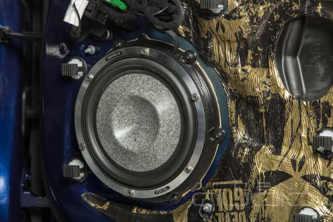 Аудиосистема для Porsche Carrera 911 S: красивые решения для красивого автомобиля