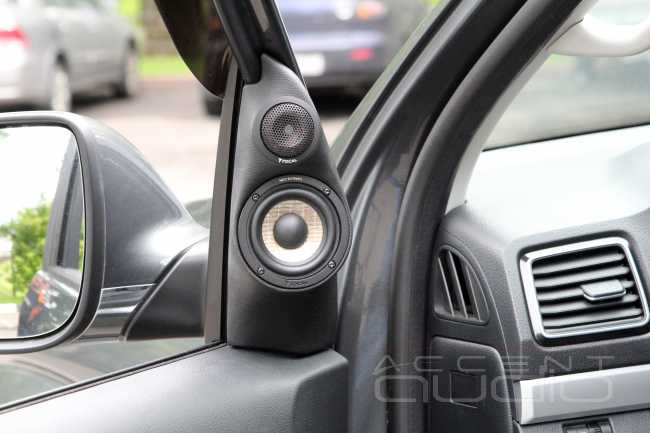 Правильная трешка с сабвуфером: новая аудиосистема для VW Amarok