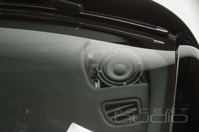 Не бюджетное решение: замена Meridian на аудиосистему в новом Range Rover