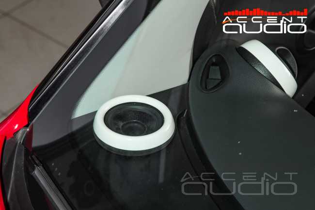 Дешево, эффективно и эффектно – настоящий автозвук для Smart Fortwo