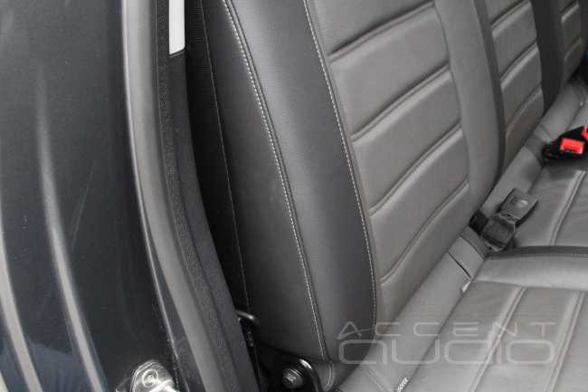 Правильная трешка с сабвуфером: новая аудиосистема для VW Amarok