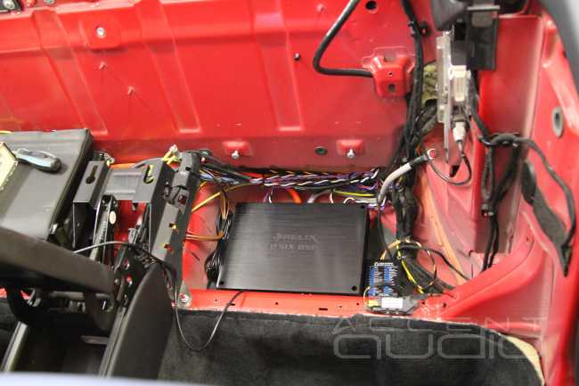 Отбрасывая все лишнее от HarmanKardon: новый звук Audison в Mercedes-Benz SL350