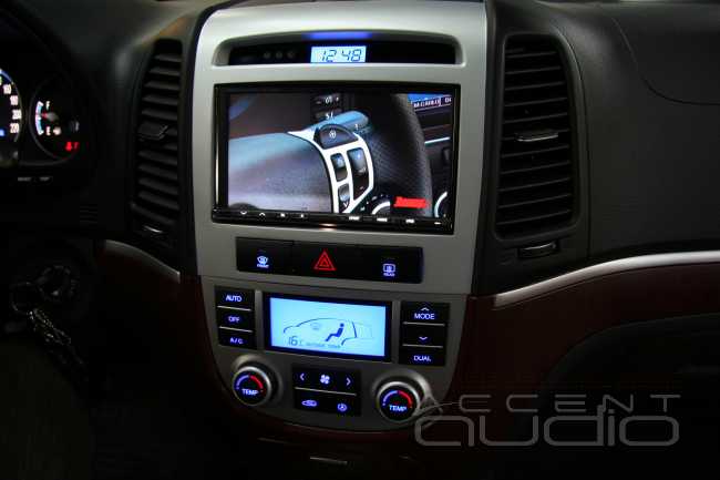 Новый навигатор Alpine B100 Blackbird GPS PMD и новейшая акустика Eton MGS 180 в одной новой Hyundai Santa Fe. Используем все самое лучшее...