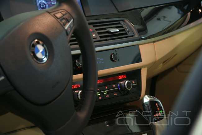 Интеграция Hi-End аудиосистемы в новый BMW 523 F10 