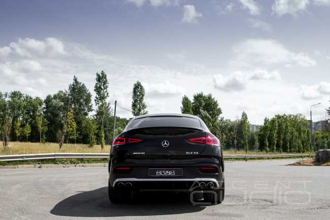 Явные отличия: настоящий звук в Mercedes-Benz GLE Coupe AMG 53