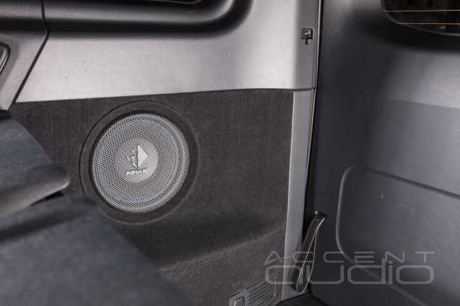 Alpine и Helix – всё, что нужно для мягкого и живого звука в Mercedes-Benz Vito W447