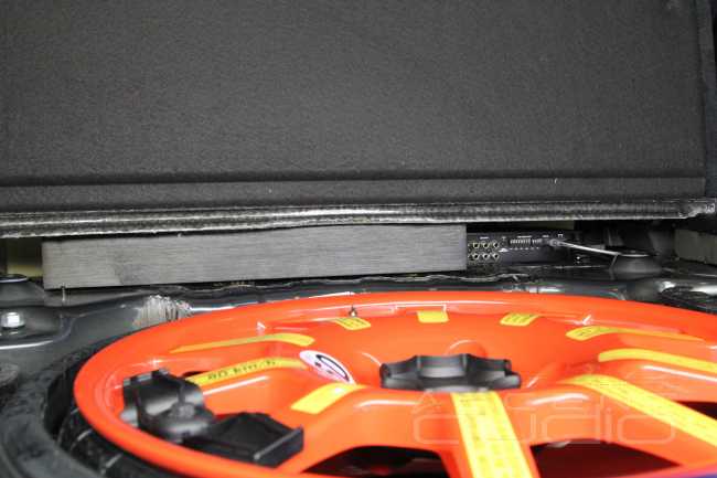 Volkswagen Touareg NF: необходимо и достаточно. Модернизация аудиосистемы.