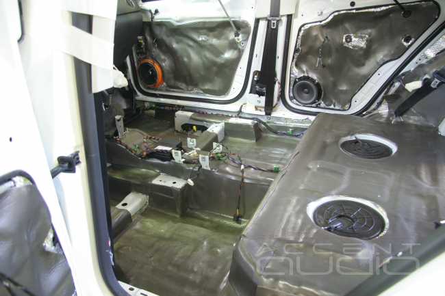 Полная шумоизоляция Volkswagen Tiguan