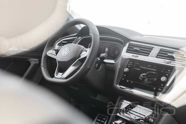 Будущая трёшка в рестайле: масштабируемая аудиосистема для VW Tiguan 2 Restyle