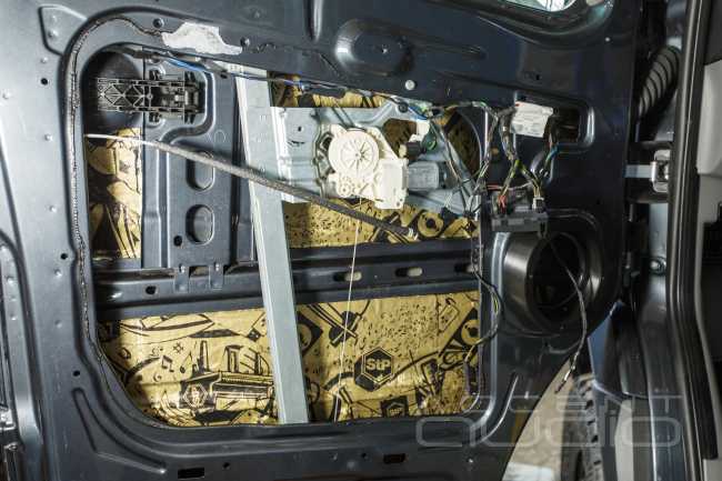 Звук для Mercedes-Benz Sprinter CS-Reisemobile