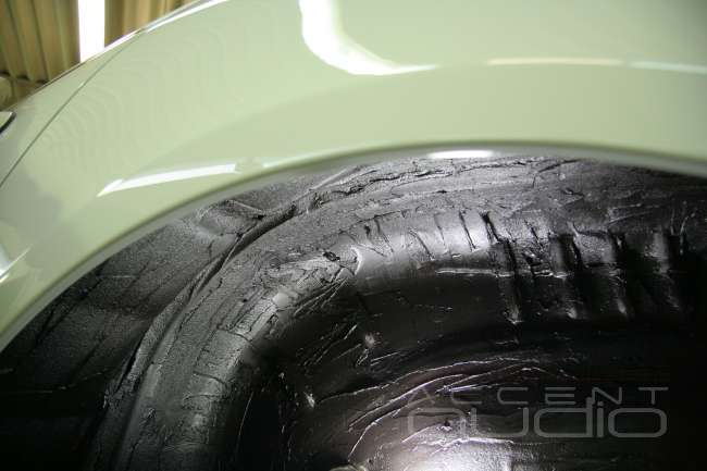 Шумоизоляция колесных арок на Jaguar XF