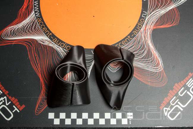 Комплект из двух подиумов для установки высокастотных излучателей в BMW X5 20XX-20XX.