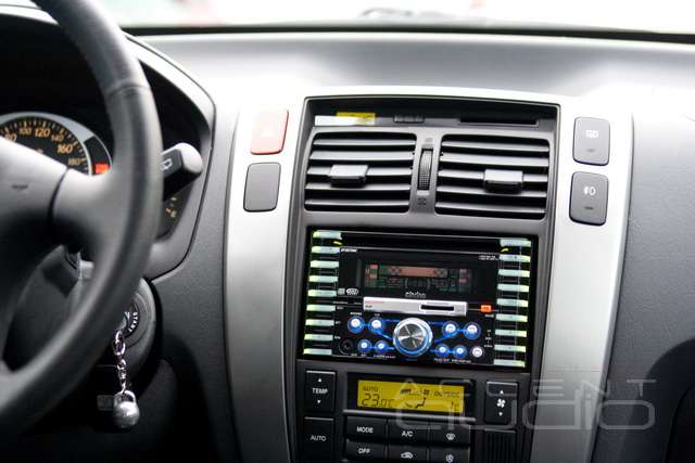 2-DIN магнитола в Hyundai Tucson