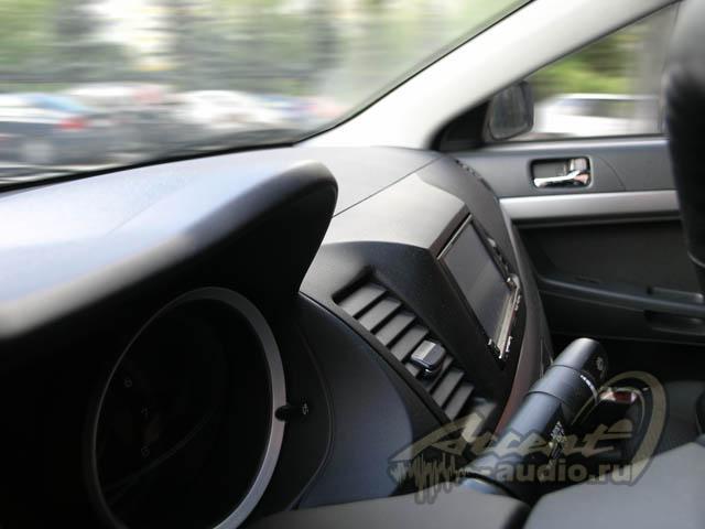 Установка AV центра в Mitsubishi Lancer X