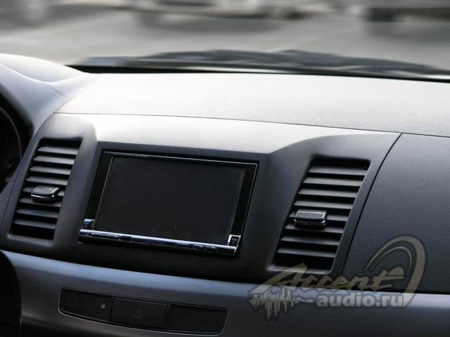 Установка AV центра в Mitsubishi Lancer X