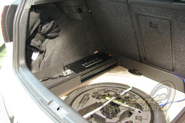 Установка 3-х компонентной акустики ETON в Volkswagen Golf V