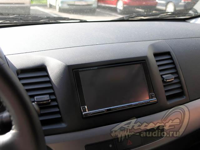 Установка AV центра в Mitsubishi Lancer X